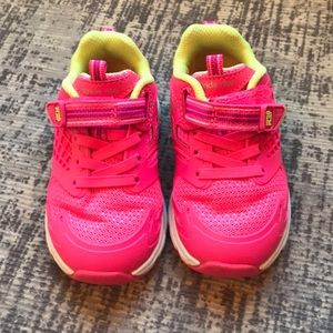 Made2play stride rite cannan sneakers